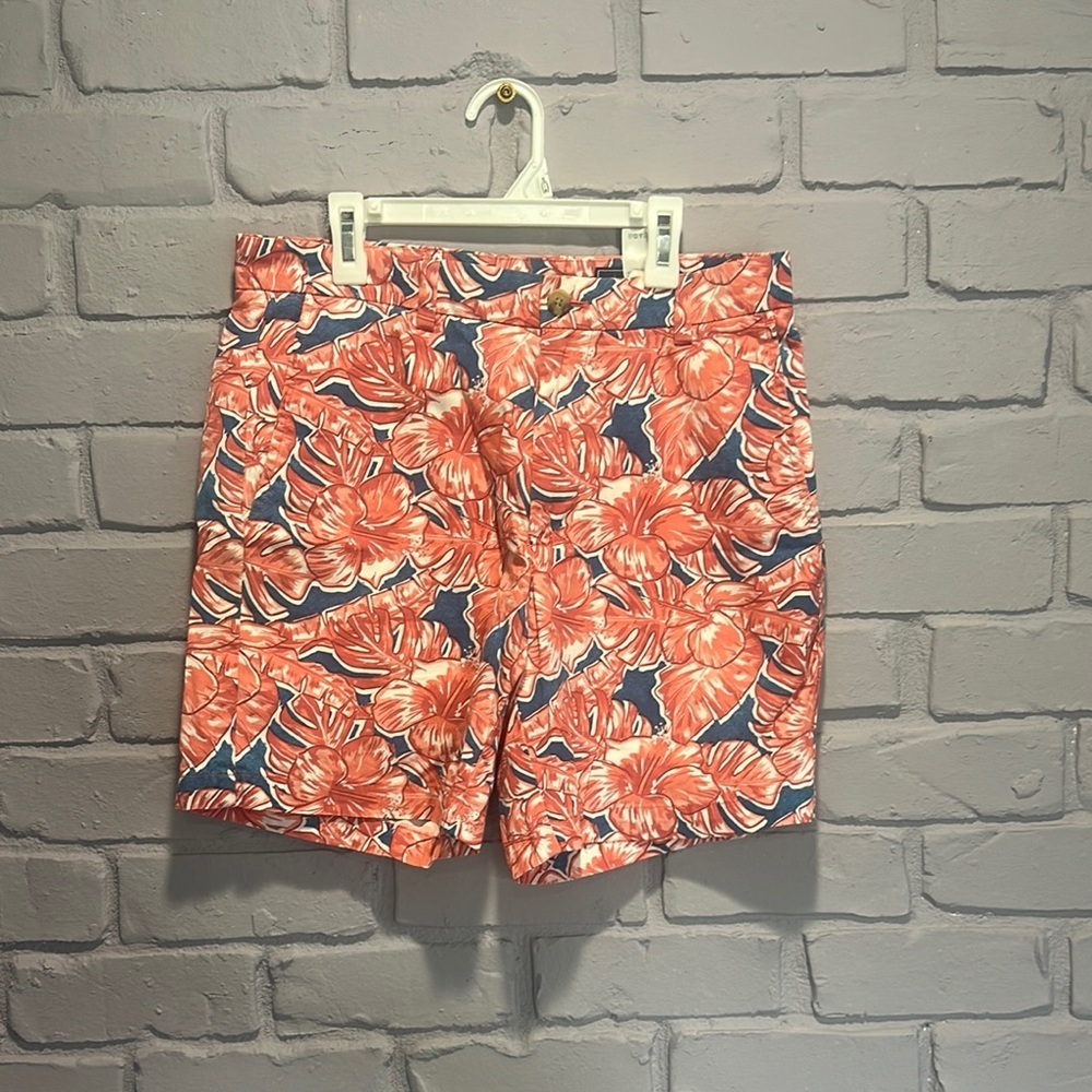 NWOT Vineyard Vines Coral Floral Shorts size 30